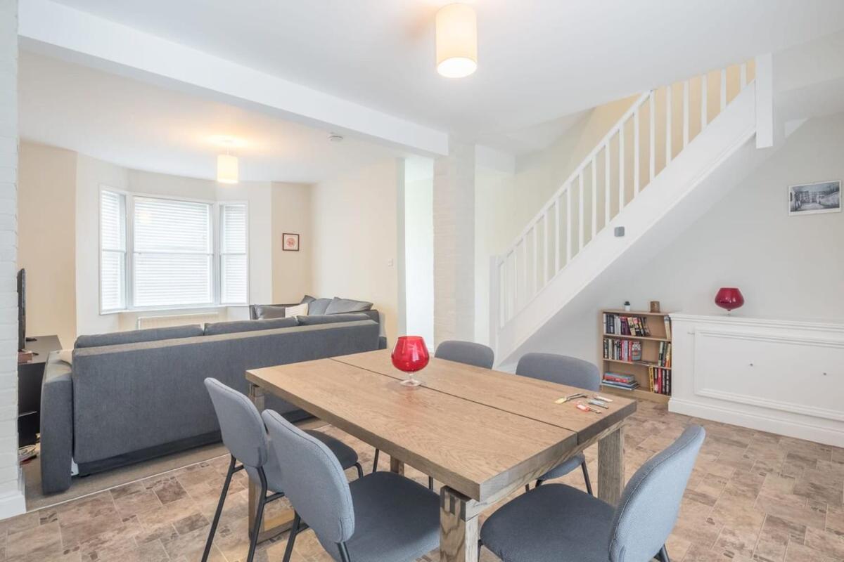 Superb Central 2 Bed Home เคมบริดจ์ ภายนอก รูปภาพ
